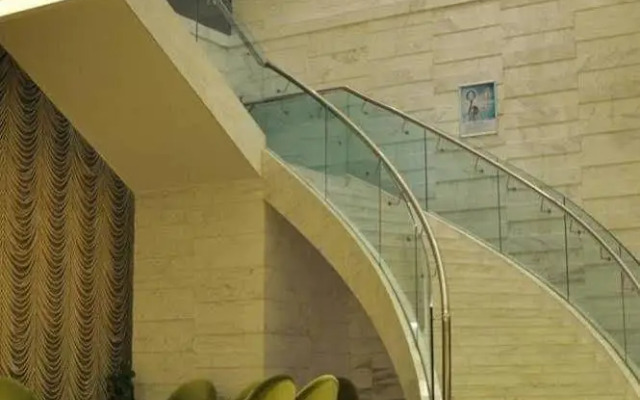 Zhonghui Hotel