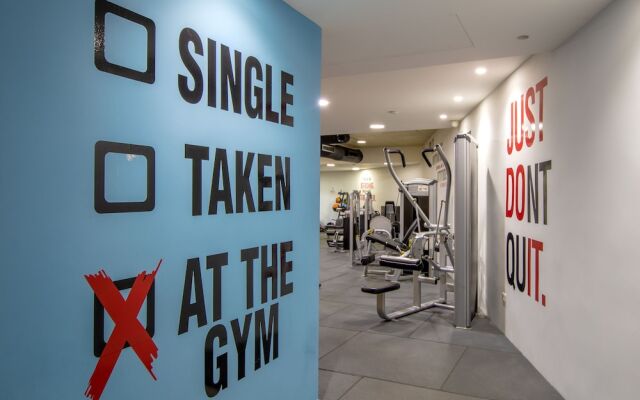 The Ray Hotel & Studios