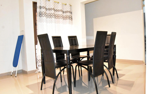 Specious Old Zamtel flats