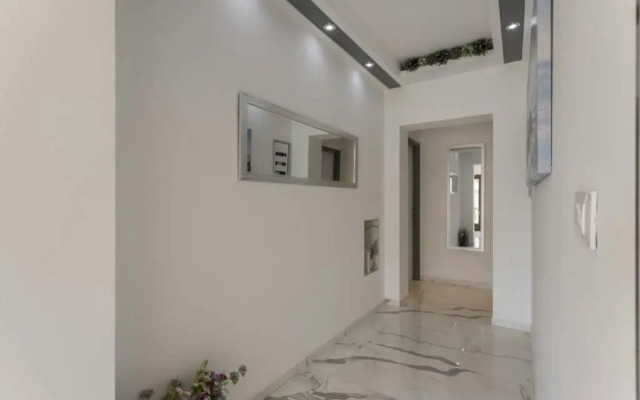 Royal Platinum Studio Apartment