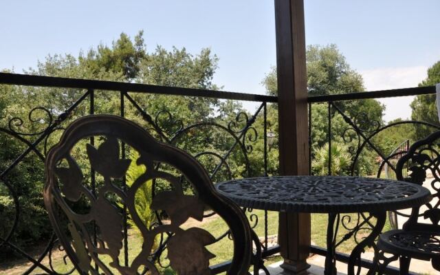 Begonvilla Apart D2 by Angel Rentals