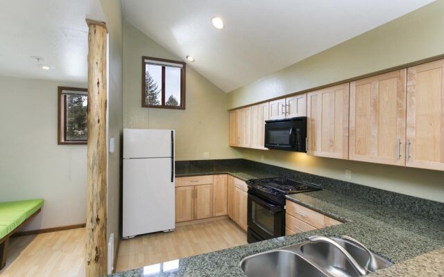 Aspen Creek by 101 Great Escapes