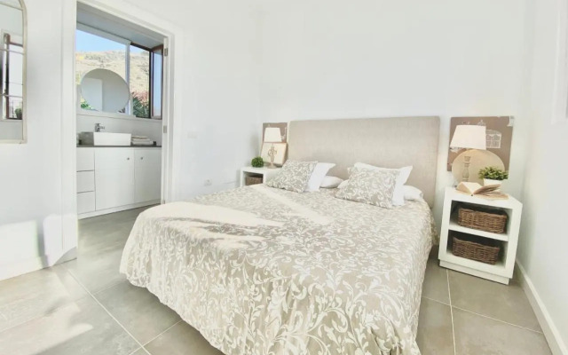 Casa Lava Luminosa y con Magníficas Vistas
