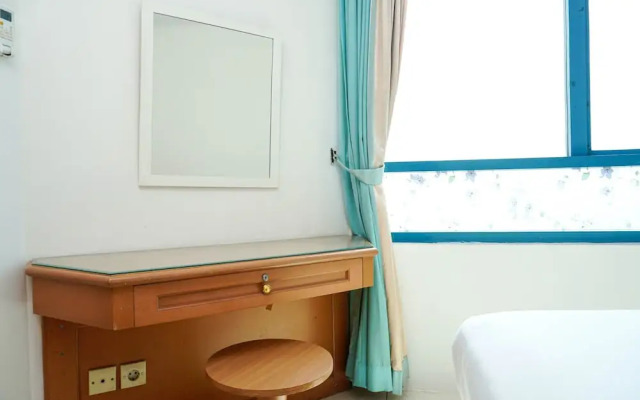 Simply 1BR Pangeran Jayakarta Apartment