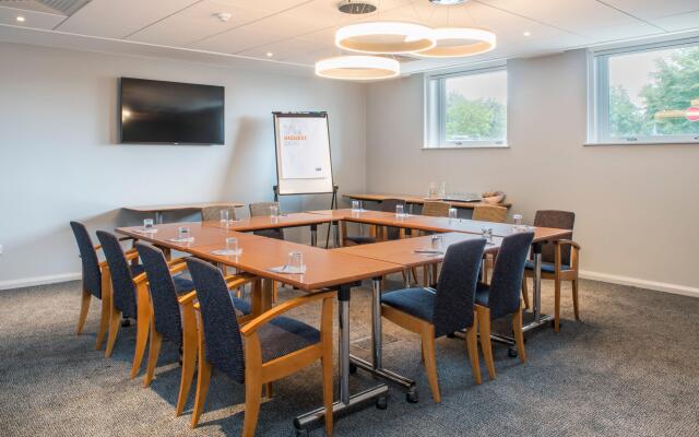 Holiday Inn Express Oxford-Kassam Stadium, an IHG Hotel