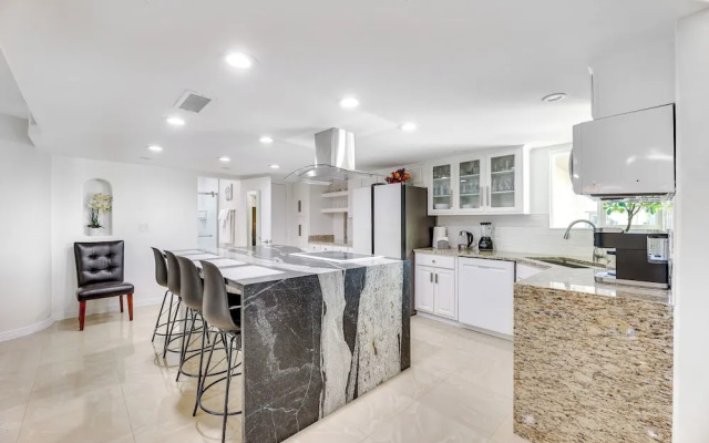 Pet-friendly Mesa Home w/ Community Amenities!
