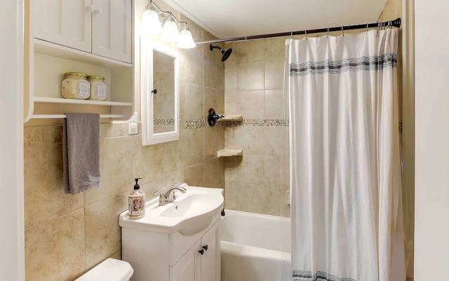 Charming Wichita Home 2 Mi to Downtown!