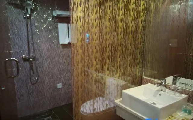 Ziwei Shishang Hotel – Bathroom – Shanghai