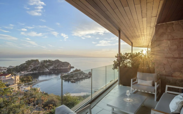 Isola Bella Infinity Suites