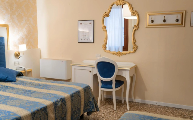 Tivoli Hotel