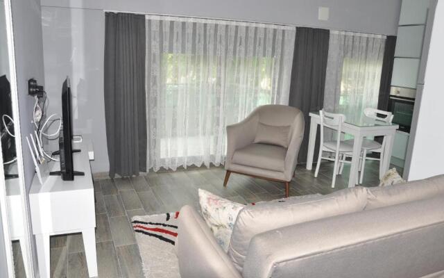 X Suite Apart