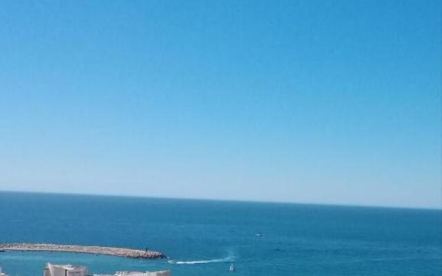 Magnifique vue à 100m de la plage