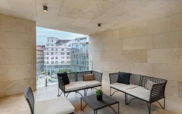 Emerald Downtown Suites