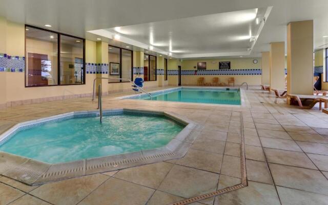 Hampton Inn & Suites Indianapolis-Airport