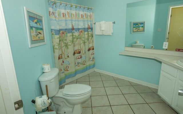 Sandpiper Cove 9107 3 Bedroom Condo by RedAwning