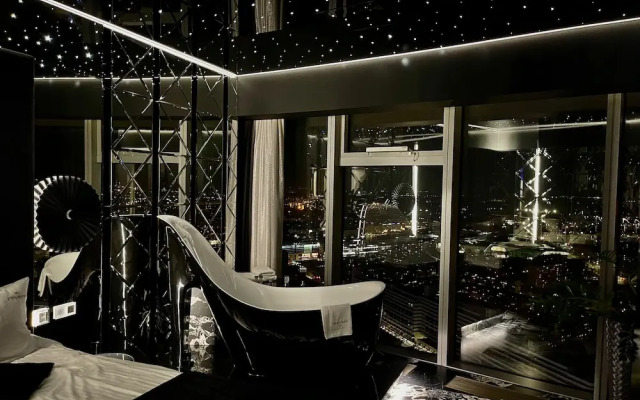 Apartments in Sky Tower with Bathtub near the window