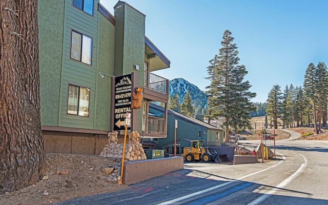 St. Anton Getaway - Shared Bbq, Pool & Hot Tub