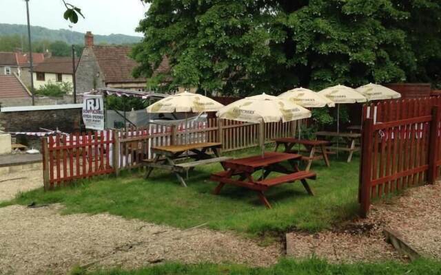 The Crown Inn - By Blunt Bars