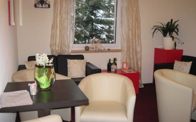 Alpin Garni Das Kleine Hotel