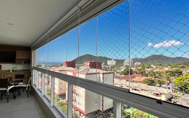 Apartamento em Bertioga com varanda gourmet