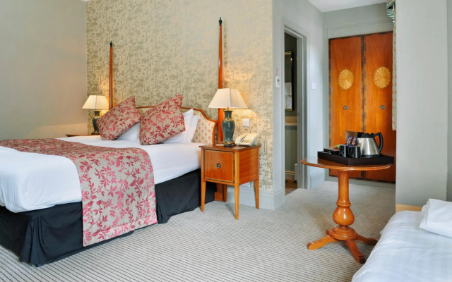 The Crown Manor House Hotel