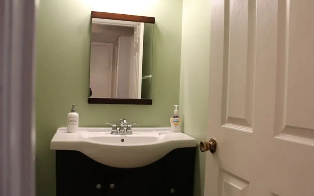 Cozy 3 Bedroom/Great Location