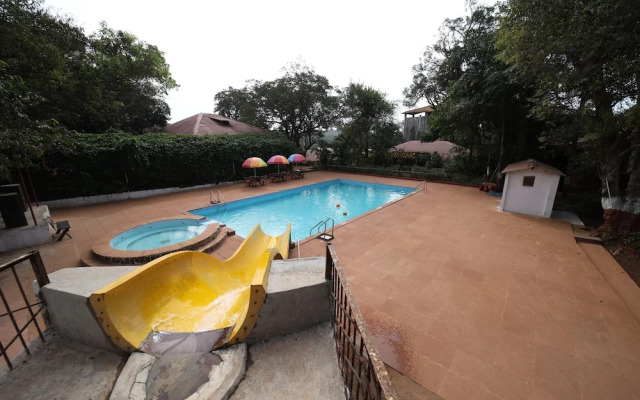 Gujarat Bhavan Hotel