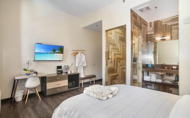 Cozy En Suite Studio