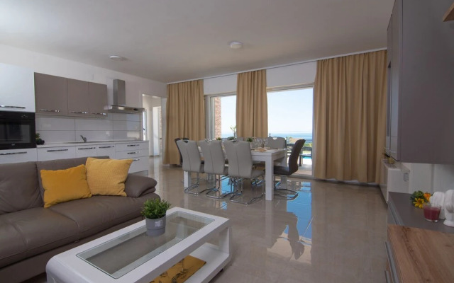 Luxury Villa Royal I with Private Pool