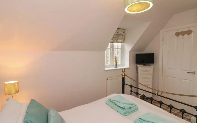 Dotty's Sunshine Cottage