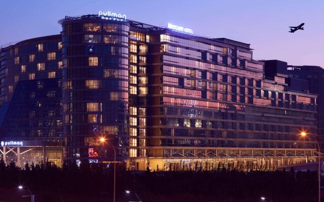 Mercure Istanbul West Hotel & Convention Center