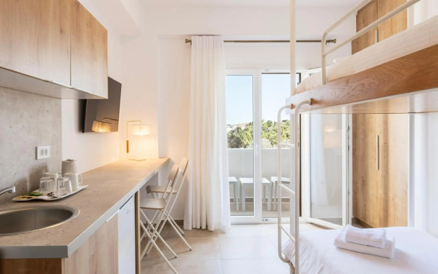 Mykonaki Hotel