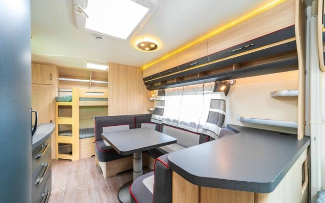 Pohang Uhil Camping Park Pension