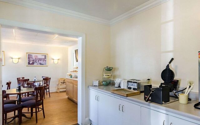 Rodeway Inn Historic