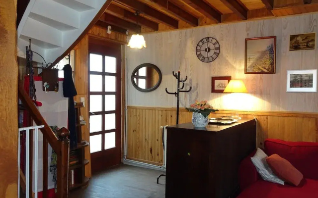 Holiday Home in Etretat Near Beach & Cliffs