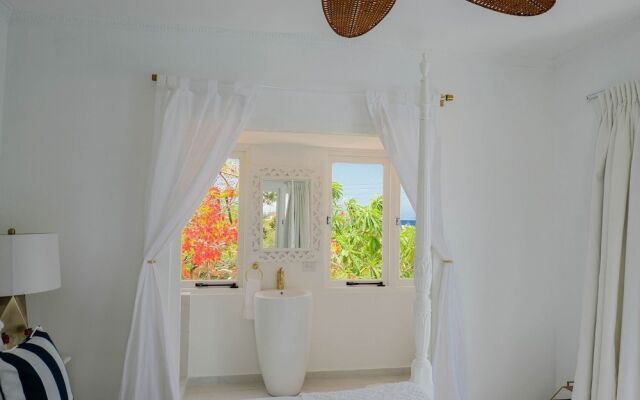 Ocean Front Villa in Aruba - Stunning Full House