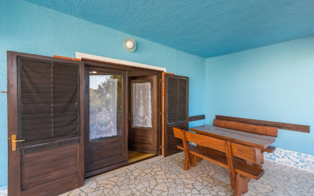 Apartments Luji
