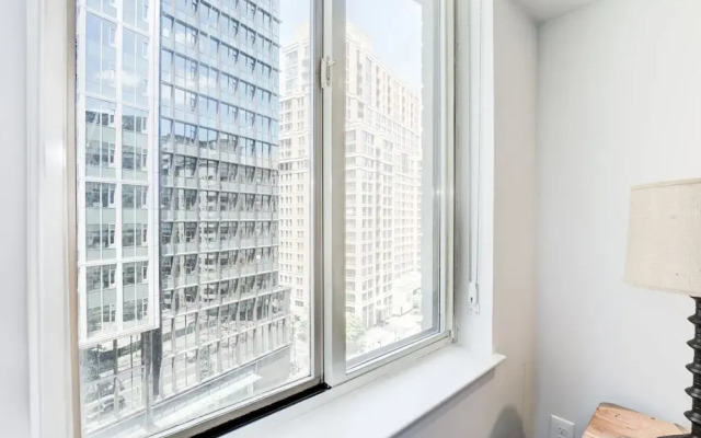 Elegant 2BR Apartment Minutes From DC