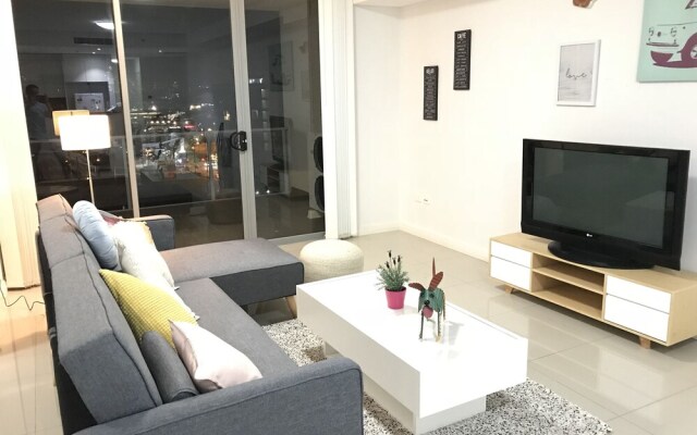 Chic & Cosy Apartment near Airport and CBD