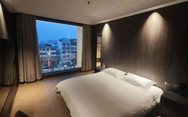 Manor Dorsett Hotel