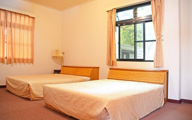Kaohsiung Meinong Rabbit Paul Homestay B&B