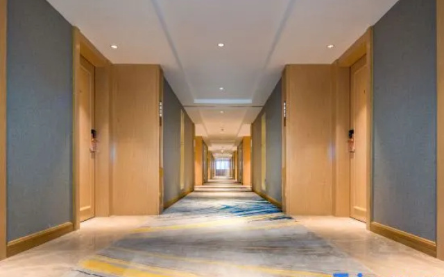 Vienna Hotel (Hezhou Xindu)