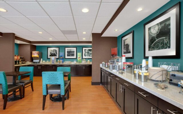 Hampton Inn by Hilton Chicago-Midway Airport