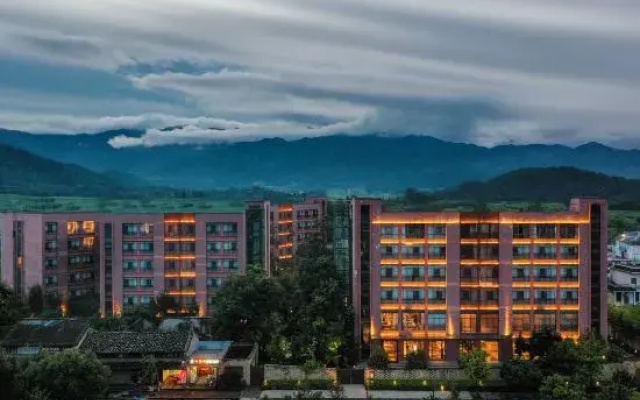 Tengchong Yunfeng Resort & Spa
