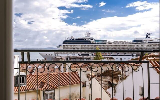 Alfama 12 by Lisbon Inside Out