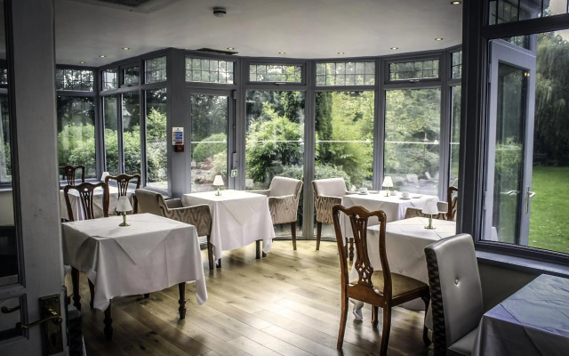 Brook Hall Hotel