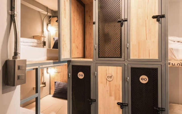 Plubpla Hostel