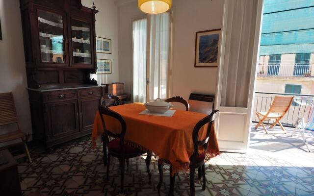 Cà D'axéu Traditional Apartment