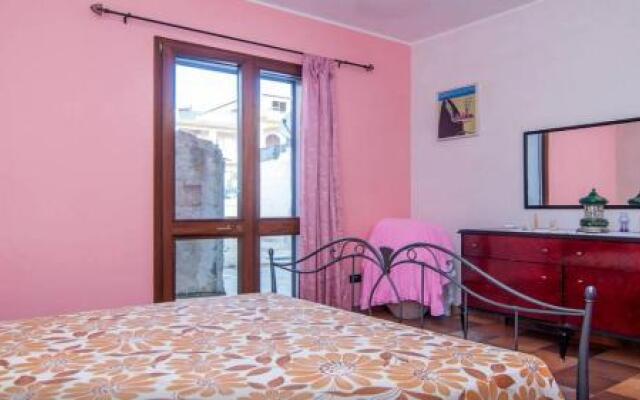 Casa indipendente con ampia veranda