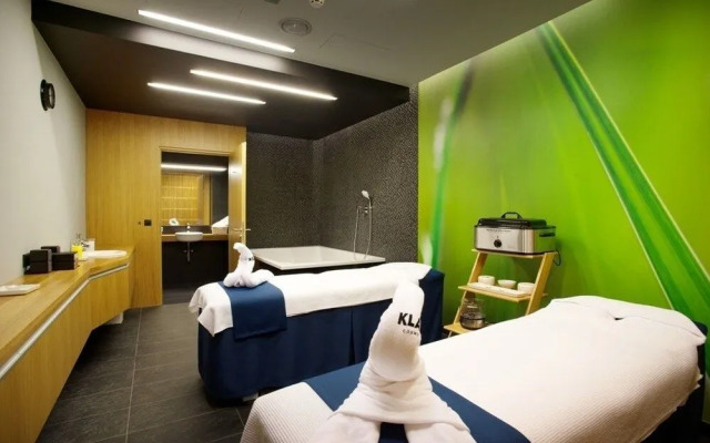 Regatta Hotel Restauracja Spa